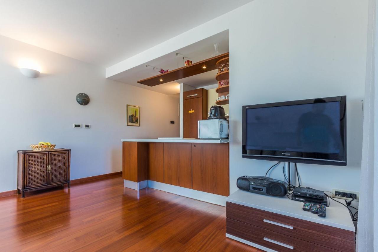 Adriano 2Br Apartment With Terrace Zára Kültér fotó