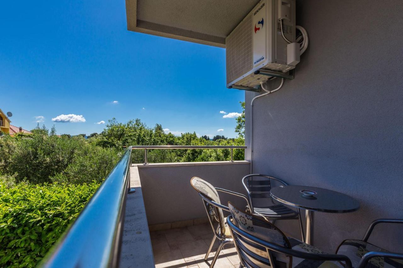 Adriano 2Br Apartment With Terrace Zára Kültér fotó